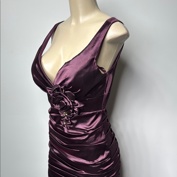 Elegant Purple Evening Gown - Picture 3 of 11